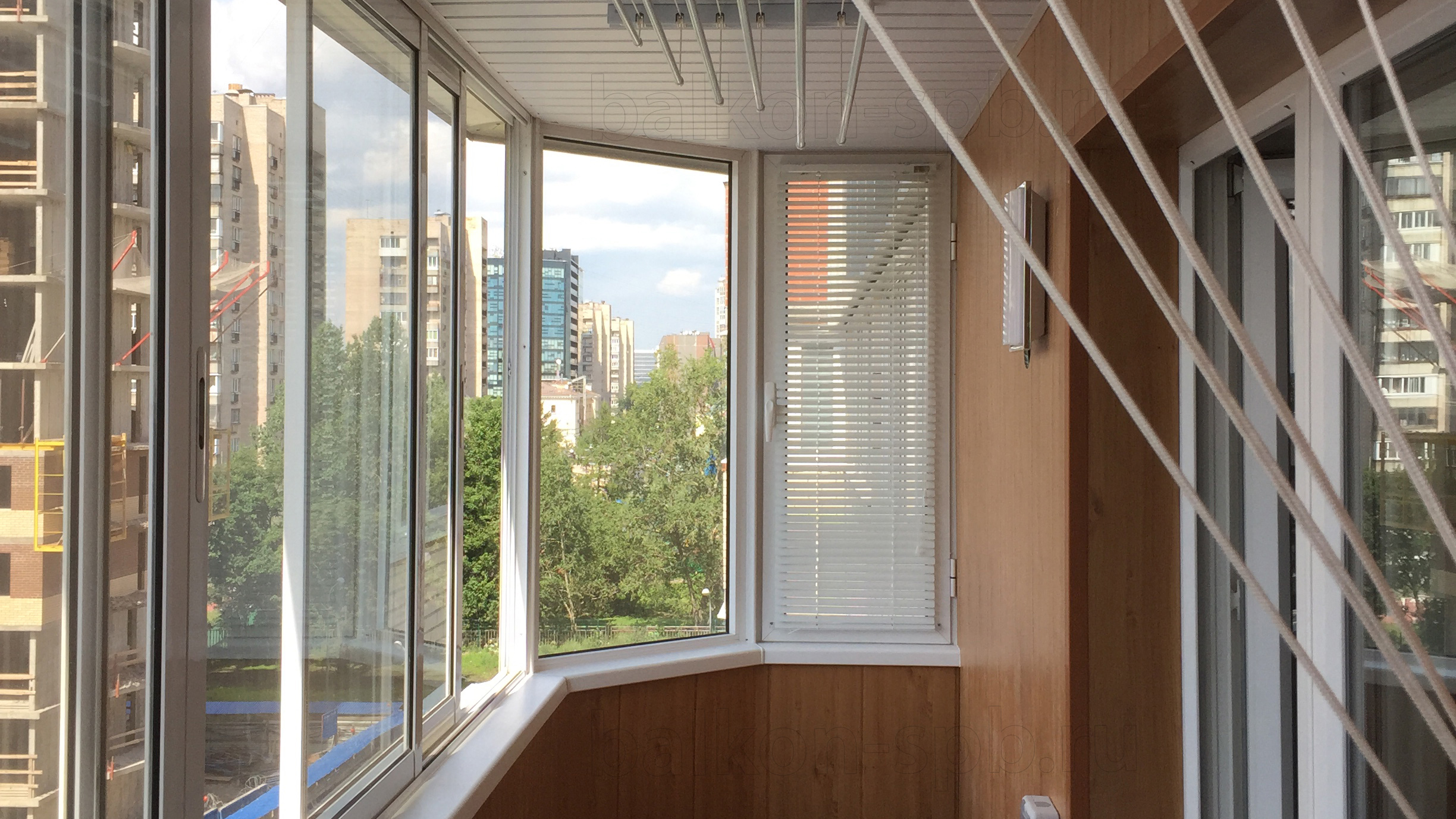 Обзор популярных материалов для отделки балкона и лоджии?